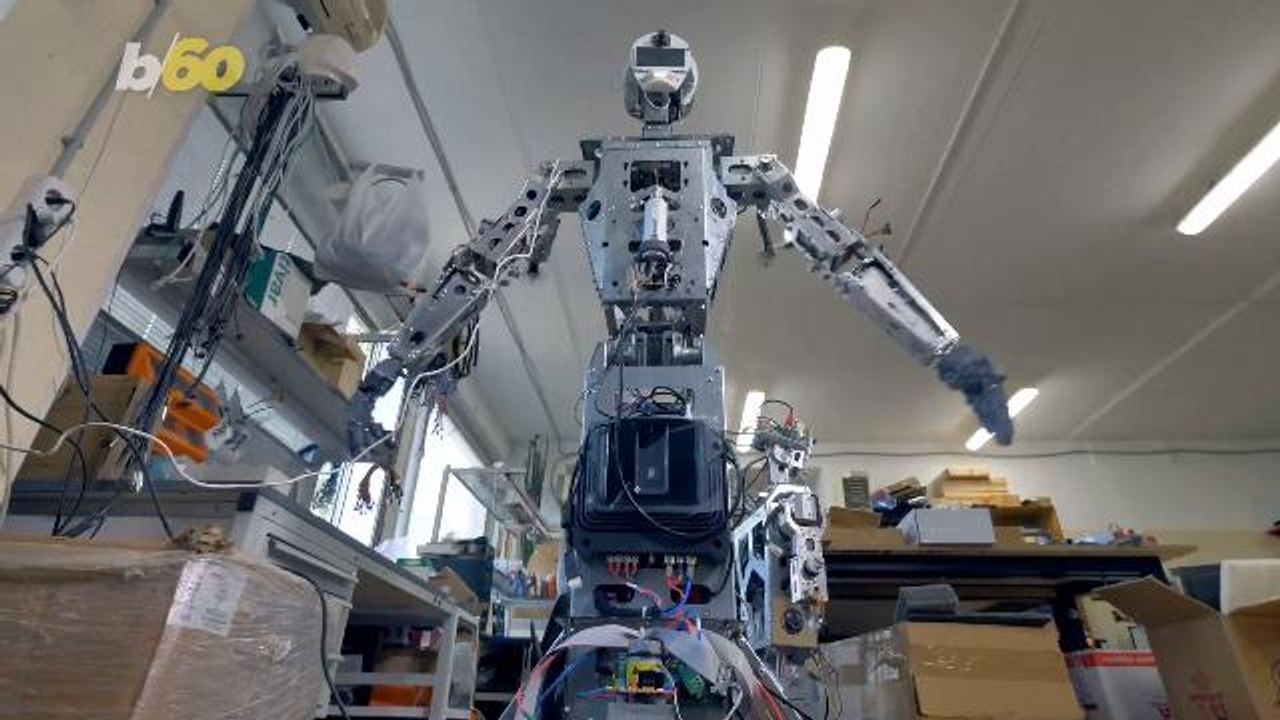 'Electronic Immortality' Is On the Horizon, But Could Our Minds Be 'Enslaved' by Tech Companies?
