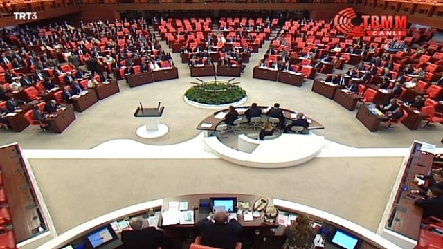 Terörle mücadelede yeni düzenlemeler getiren Bazı kanun ve Kanun Hükmünde Kararnameler yasası TBMM'de kabul edildi