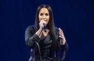 Demi Lovato está consciente após overdose e família pede privacidade