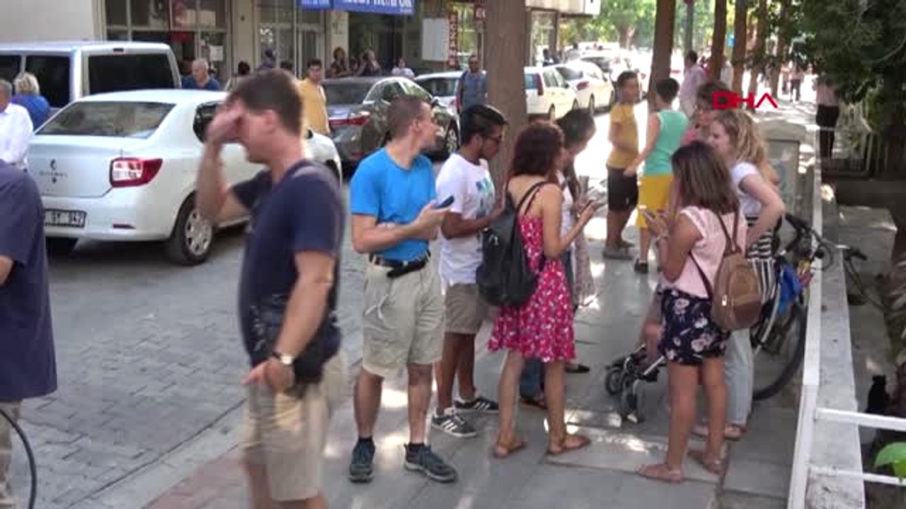 İzmir Amerikalı Rahip Brunson, Ev Hapsi Kararıyla Buca Kırıklar F Tipi Cezaevi'nden Çıktı