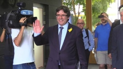 Puigdemont: "No estaré 20 años sin pisar suelo catalán"