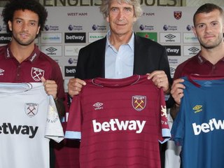 West Ham will continue to pursue signings until deadline day - Pellegrini
