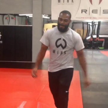 Jon Jones dancing for Holly Holm and Michelle Waterson
