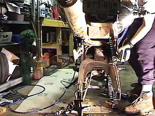 Technical Demo on BMW F650 - Swingarm Installation