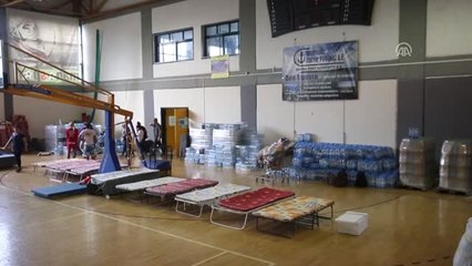 Yunanistan'da Orman Yangınları - Yardım Dağıtımları