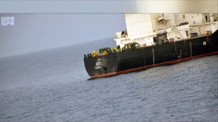 وقف مؤقت لشحنات النفط السعودية بباب المندب