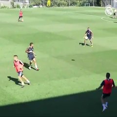 Benzema afina la puntería en el entrenamiento
