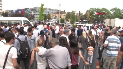 Metro Seferleri Durdu... Bayrampaşa Metro İstasyonunda Yoğunluk Yaşanıyor