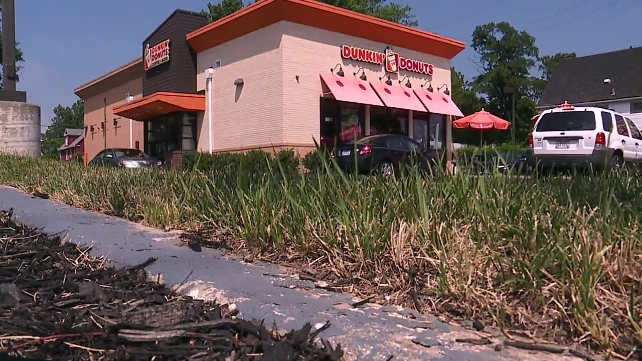 Video Shows Officer Confront Former Dunkin' Donuts Employee Who Said 'I Don't Serve Cops'