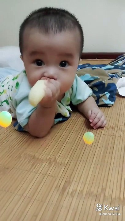 Bé Tôm đáng yêu