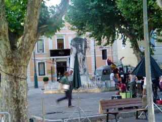 NOS AMIS LES FLICS : Coulisses du tournage TRETS  : Fuite des braqueurs sous les tirs