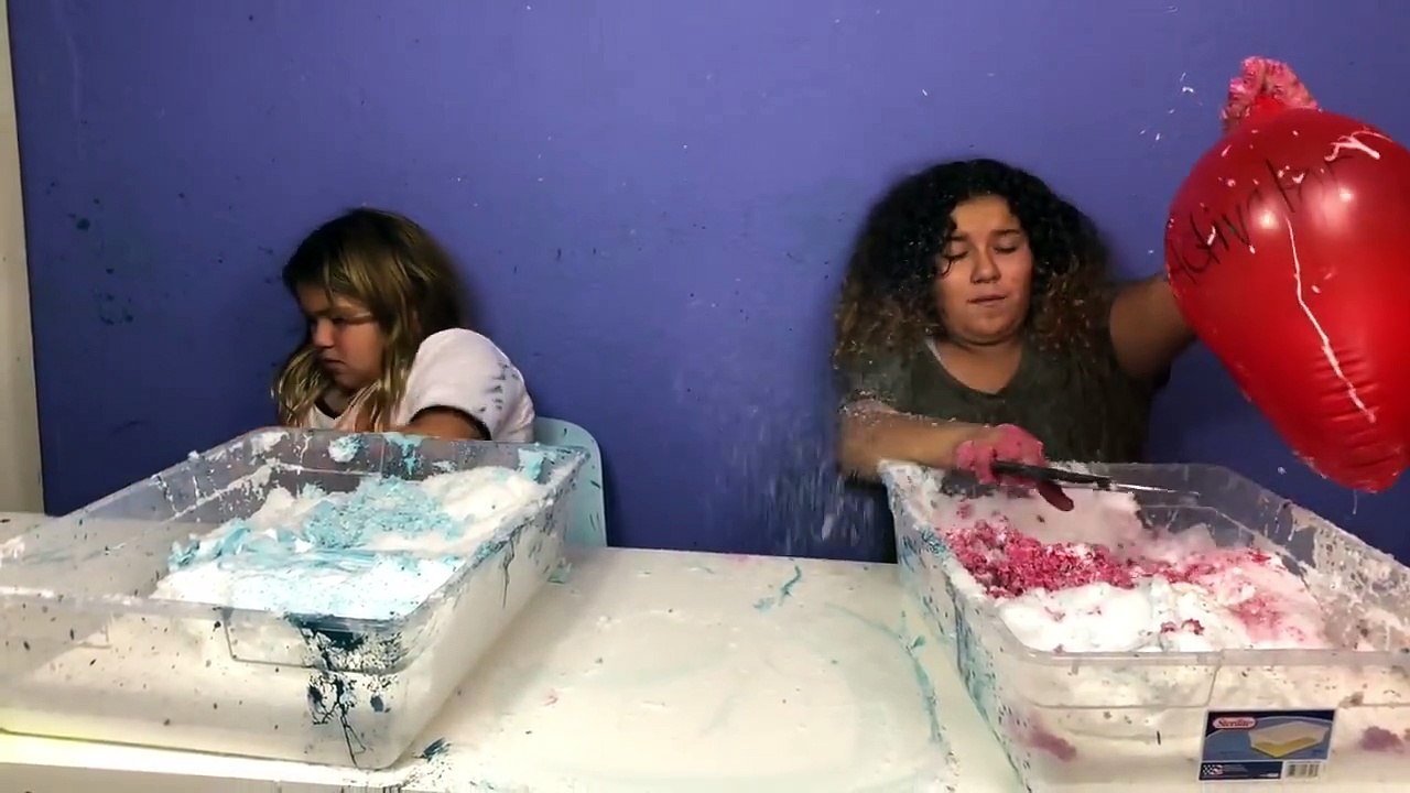 DIY Slime - Making Slime With Giant Balloons! Giant Slime Balloon Tutorial – Christmas EditionCredit: Life with BrothersFull video: