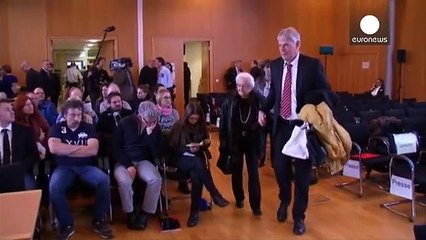 Ex-Nazi guard, 94, goes on trial over 170,000 killings at Auschwitz-6c0u1HH9W7s