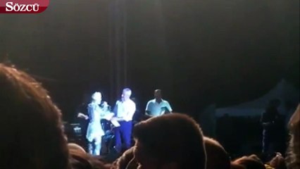 Gülşen Ordu'daki konserinde 'çorabını çeker misin' denilince çıldırdı