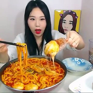 Hayvan Gibi Yemek Yiyen Japon Kadın