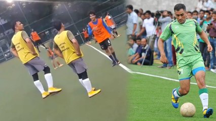 விக்கெட் கீப்பர் டூ  கோல் கீப்பர்....அசத்தும் தோனி!- வீடியோ