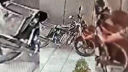 Motosiklet hırsızlığı güvenlik kamerasında - VAN