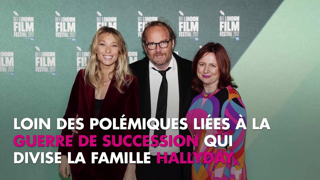 Laura Smet pose avec Charles Aznavour : elle adresse un tendre clin d’œil à son père