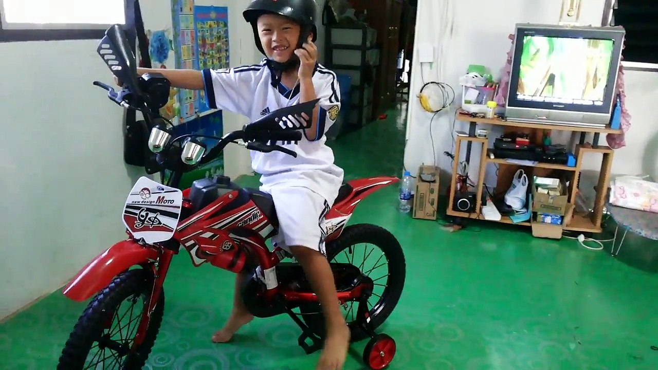 baby car racing in the house