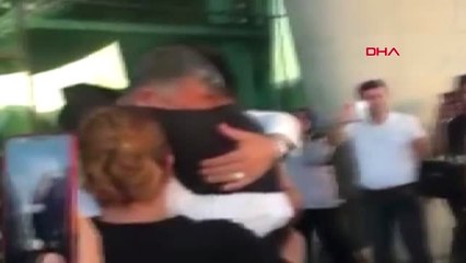 Hatay 21 Yıl Sonra Buldukları Çocuklarını Davul Zurnayla Karşıladılar Hd