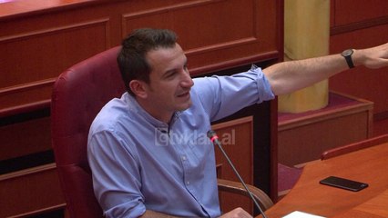 Debat ne Keshillin Bashkiak per Teatrin