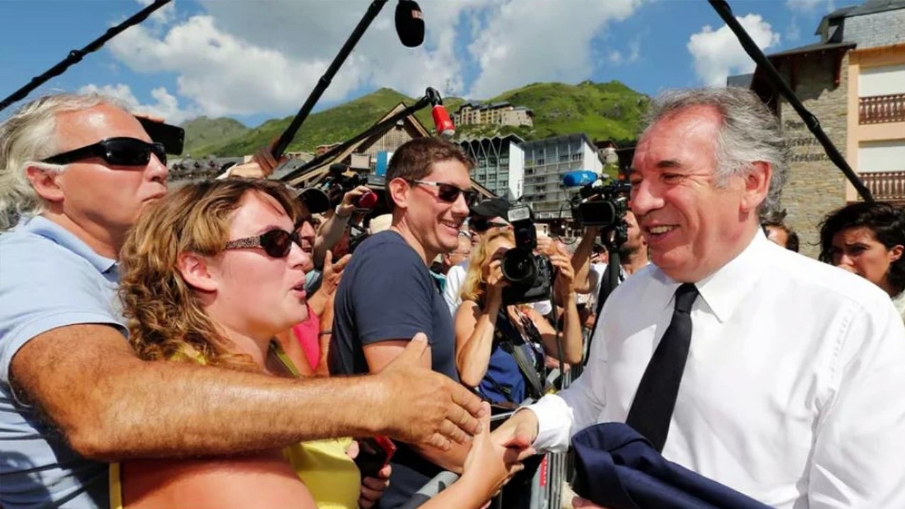 Affaire Benalla : au Pic du Midi, François Bayrou soutient Emmanuel Macron