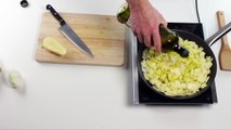 Comment faire une omelette aux pommes de terre et courgettes