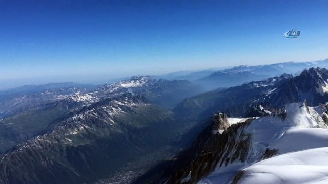 Türk dağcılar Alp'lerin zirvesinde Türk bayrağı açtı