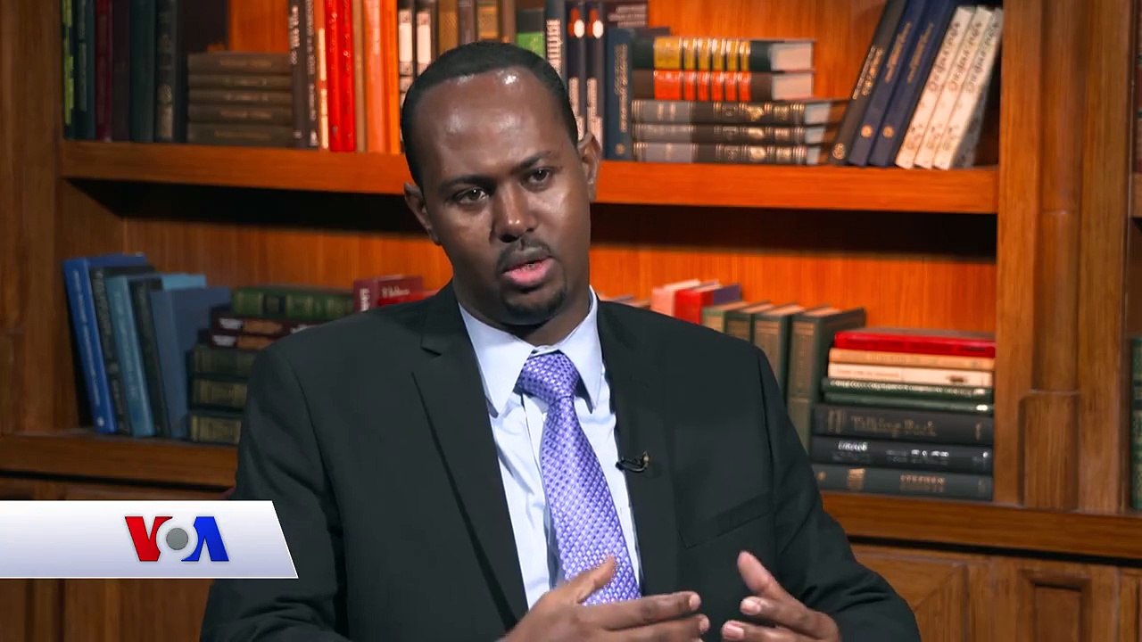 Mustafe Sacad Dhinbil oo madax u ah ururada aan dowliga ahayn ee Somaliland ayaa nagu soo booqday xarunta VOA ee Washington. Mustafe waxaa wareystay Cabdixakiim