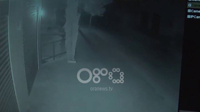 Ora News - Kamerat e sigurise filmojne autorin dhe shperthimin ne banesen e Gazmir Dacit