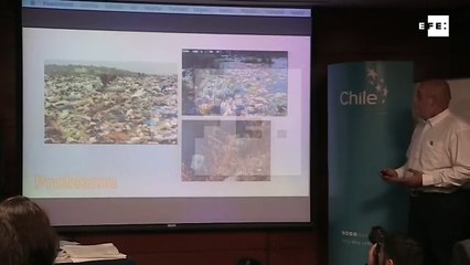 Des ingénieurs chiliens mettent au point un sac plastique qui se dissout dans l'eau !