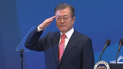 문 대통령 "계엄령 검토, 불법적 일탈...전작권 조기 전환" / YTN