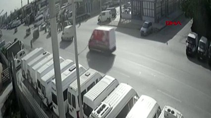 Galericinin, sevgilisini vurup aracından attığı anlar kameraya yansıdı