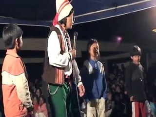 El Cholo Juanito  Richard Douglas   en agato Otavalo