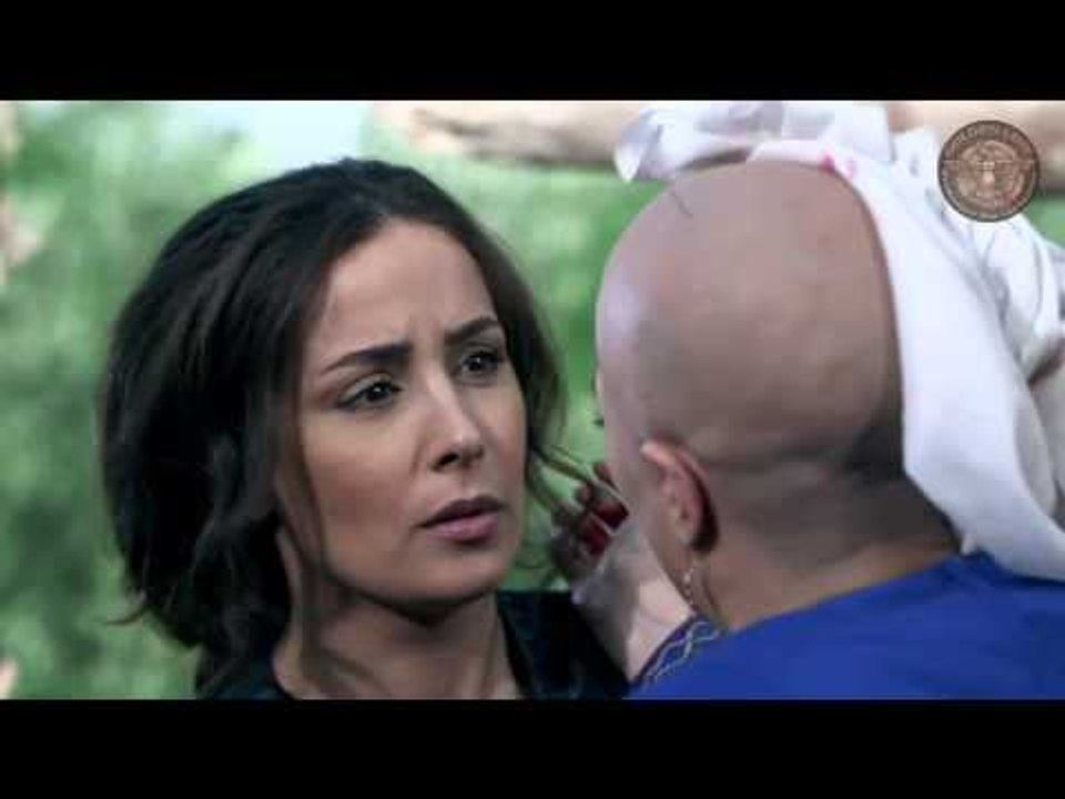 ردة فعل خديجة عندما علم خالد انها صلعه ـ مقطع م...