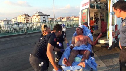 Yüzmek için köprüye çıkarken düşüp yaralandı, polisi sağlık ekiplerini alarma geçirdi