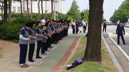 "가장 인간적인 정치인"...마지막길 함께 한 국회 청소노동자 / YTN