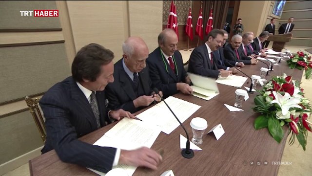 Bakan Varank, Türkiye'nin Otomobili Girişim Grubu CEO'su Karakaş'ı kabul etti