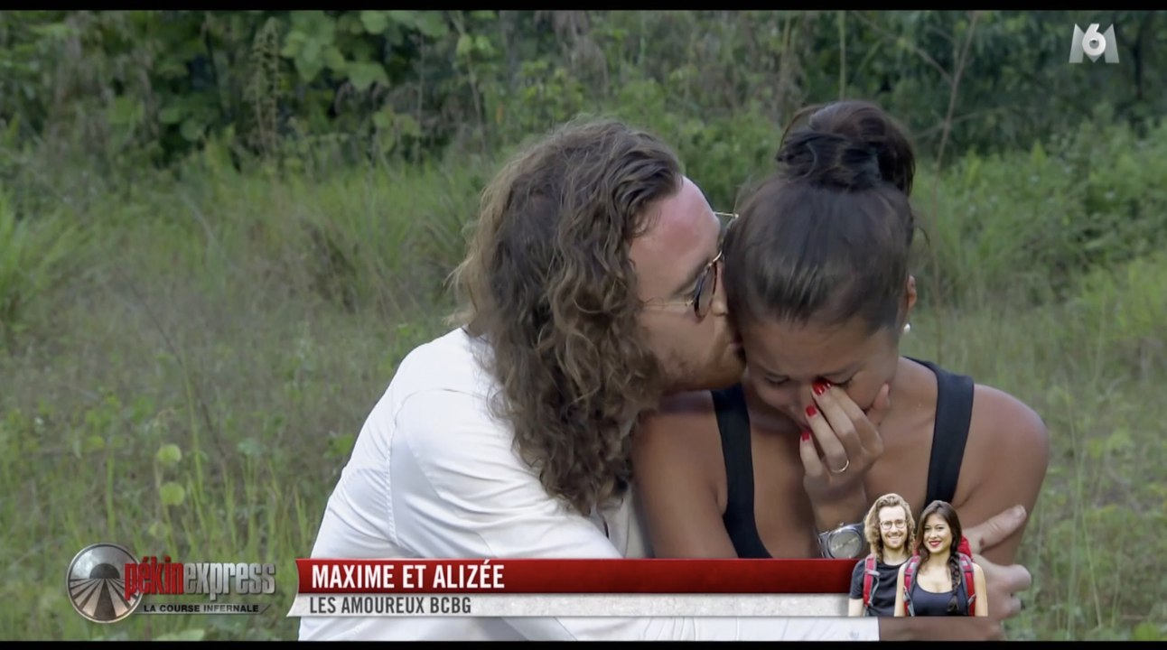 Elle ne veut pas dormir dans une tente et pleure ! (Pékin Express) - ZAPPING TÉLÉ DU 27/07/2018