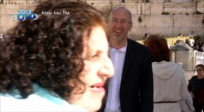 Une vieille femme perturbe le direct de ce journaliste en Isrrael