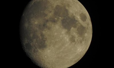 İstanbul'dan çekilen Ay görüntüsü büyüledi