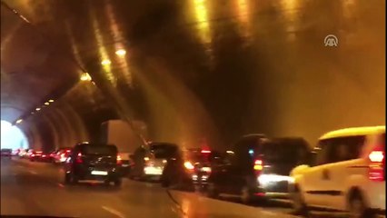 Kentin Avrupa Yakası'nda gök gürültülü sağanak trafiği etkiledi - İSTANBUL