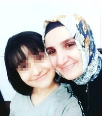 15 Yaşındaki Kızı, Koca Kurbanı Olan Kadını "Eve Gelme" Demek İçin Aramış