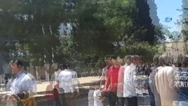 Kudüs)- Mescid-i Aksa'da Gerginlik- İsrail, Göz Yaşartıcı Gaz ve Ses Bombaları ile Saldırdı