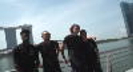 PSG players discover Singapore