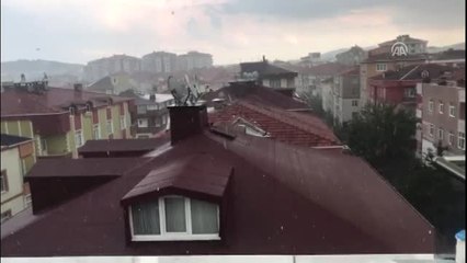 Kentin Avrupa Yakası'nda Gök Gürültülü Sağanak Trafiği Etkiledi (3) - Dolu Yağışı