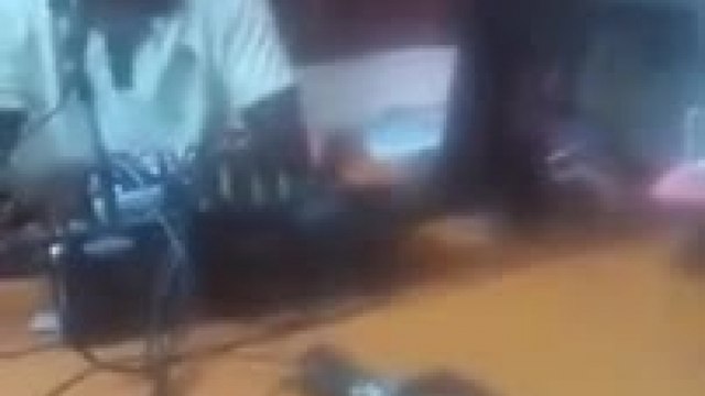 Ras Kebe - En Direct de Sikasso, à la Radio Soleil - Vidéo Dailymotion