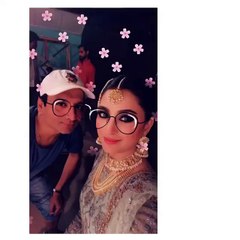 Very Happy Vibes! Mehwish Hayat and Nigah Hussain on Shoot (BTS) FunTime