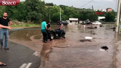 Kocaeli'de sağanak sele döndü
