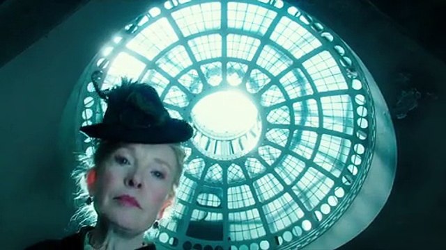 Alice de lAutre Côté du Miroir NOUVELLE Bande Annonce VF